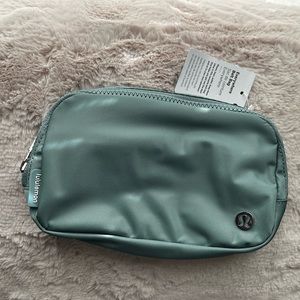 NWT Lululemon Everywhere Belt Bag - Tidewater Teal
